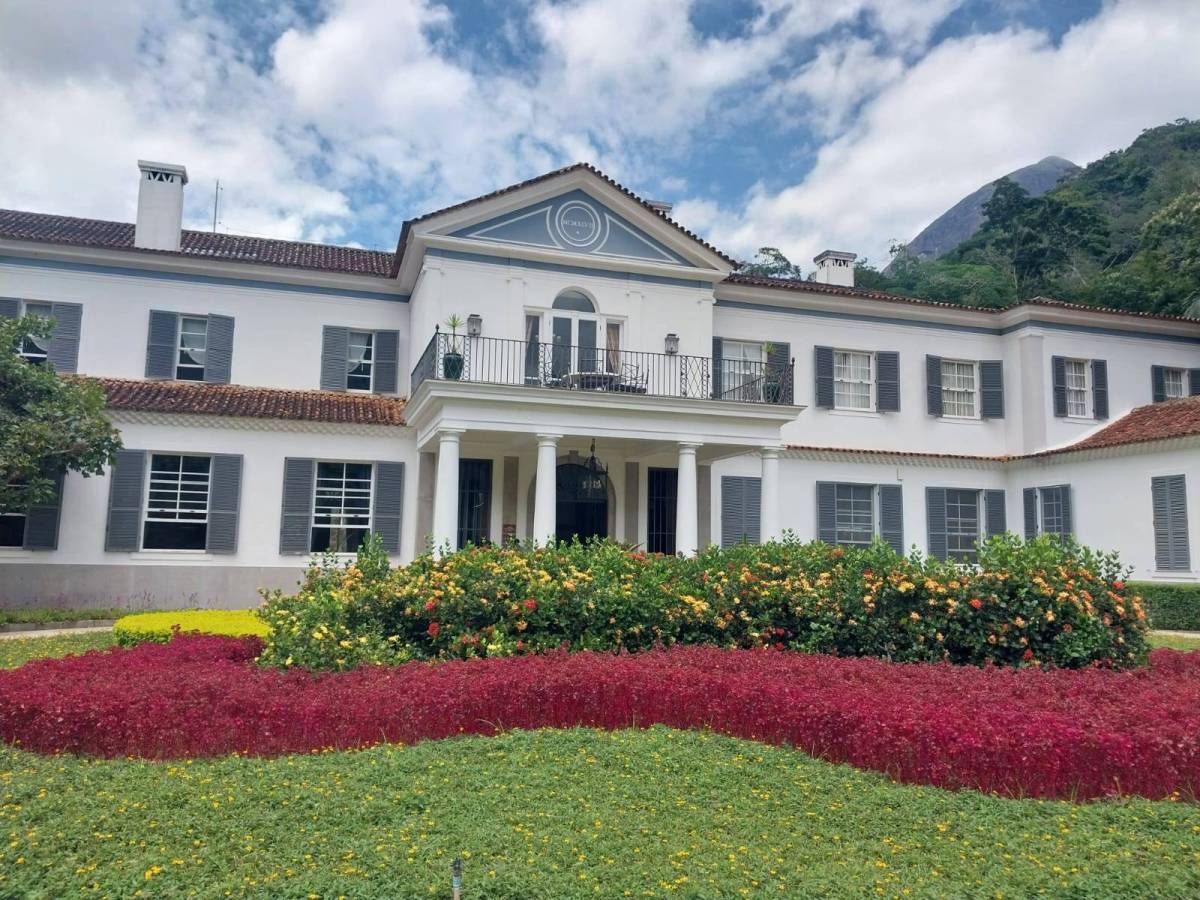 Casa de condomínio à venda com 4 quartos, 427m² - Corrêas,Petrópolis