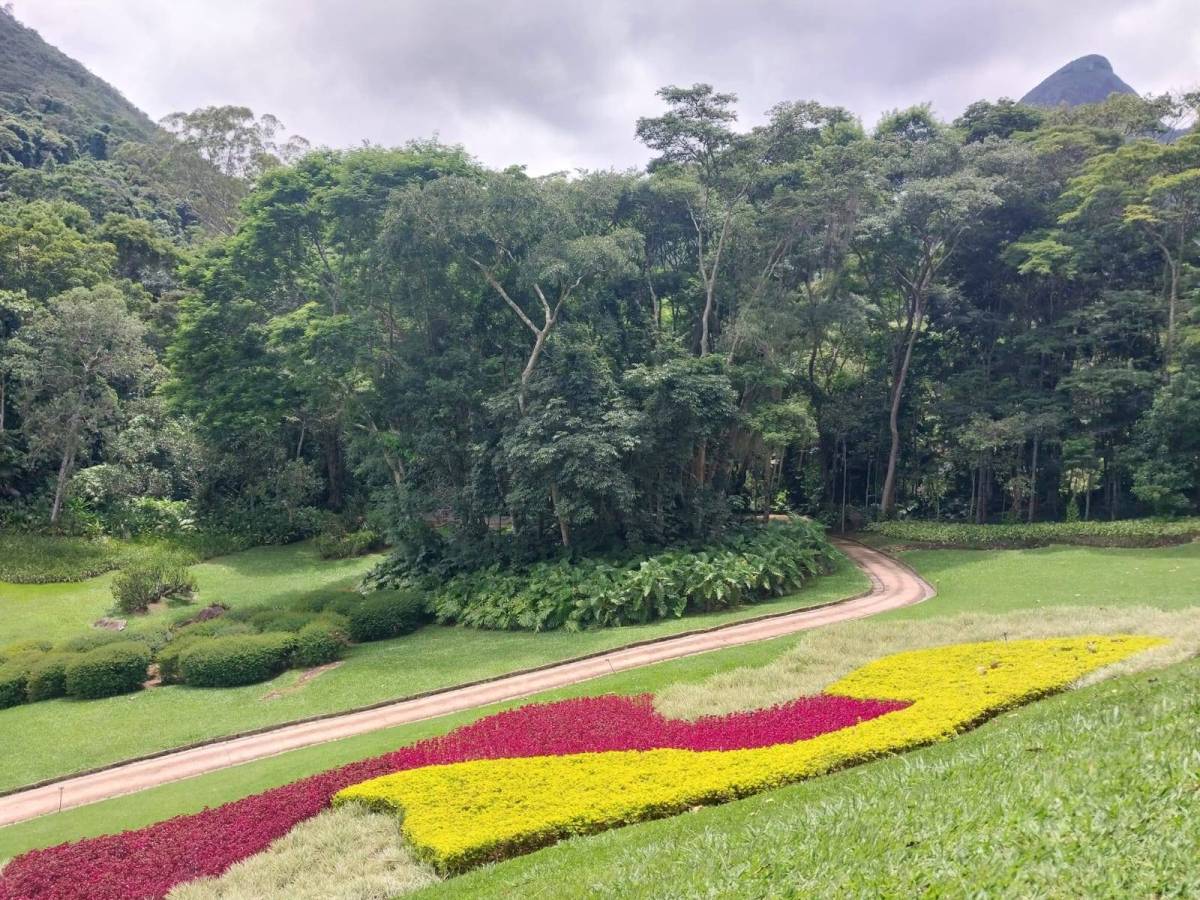 Casa de condomínio à venda com 4 quartos, 427m² - Corrêas,Petrópolis
